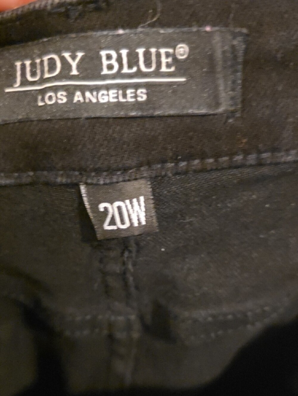 Judy Blue Black Washed Cropped Frayed-Hem Jeans - Picture 4 of 5